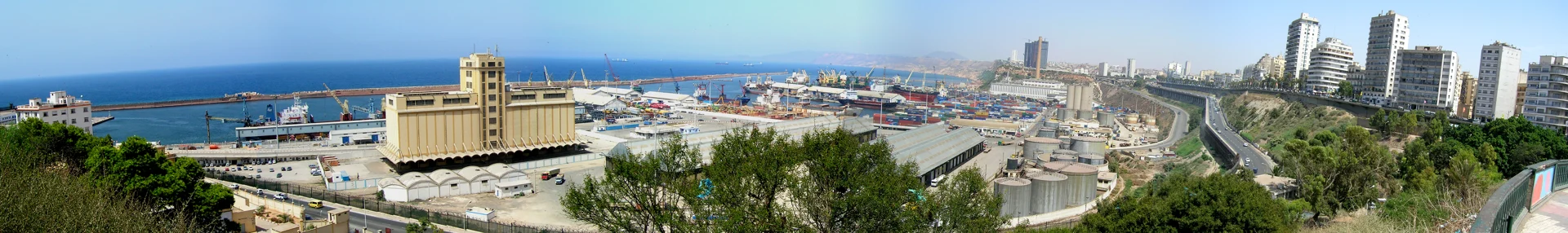 Panorama du Front de mer et du port